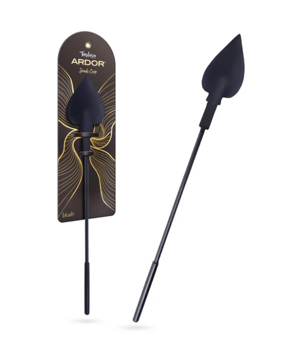 Temptasia Ardor Spade Crop Black displayed on packaging, showcasing its elegant design and lightweight feel.