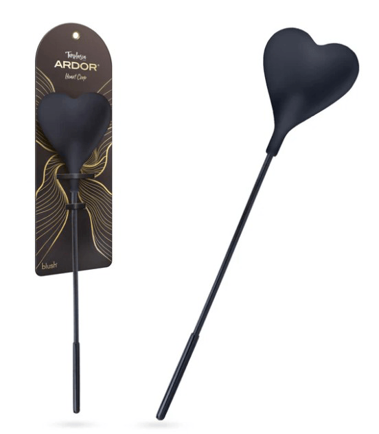 Temptasia Ardor Heart Crop Black showcased against elegant packaging, featuring a heart-shaped silicone tip.