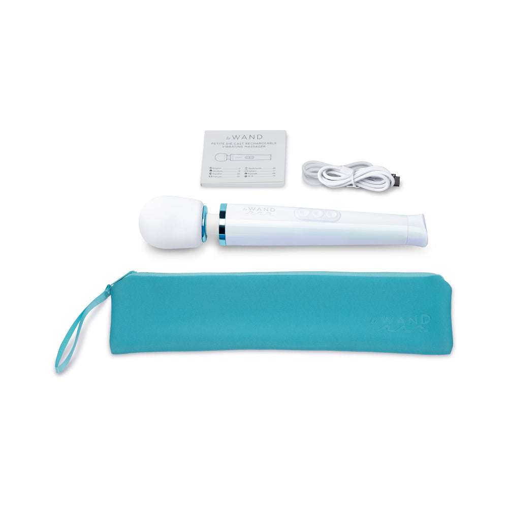 Le Wand Dive Submersible Vibrating Massager Seashell with accessories and pouch