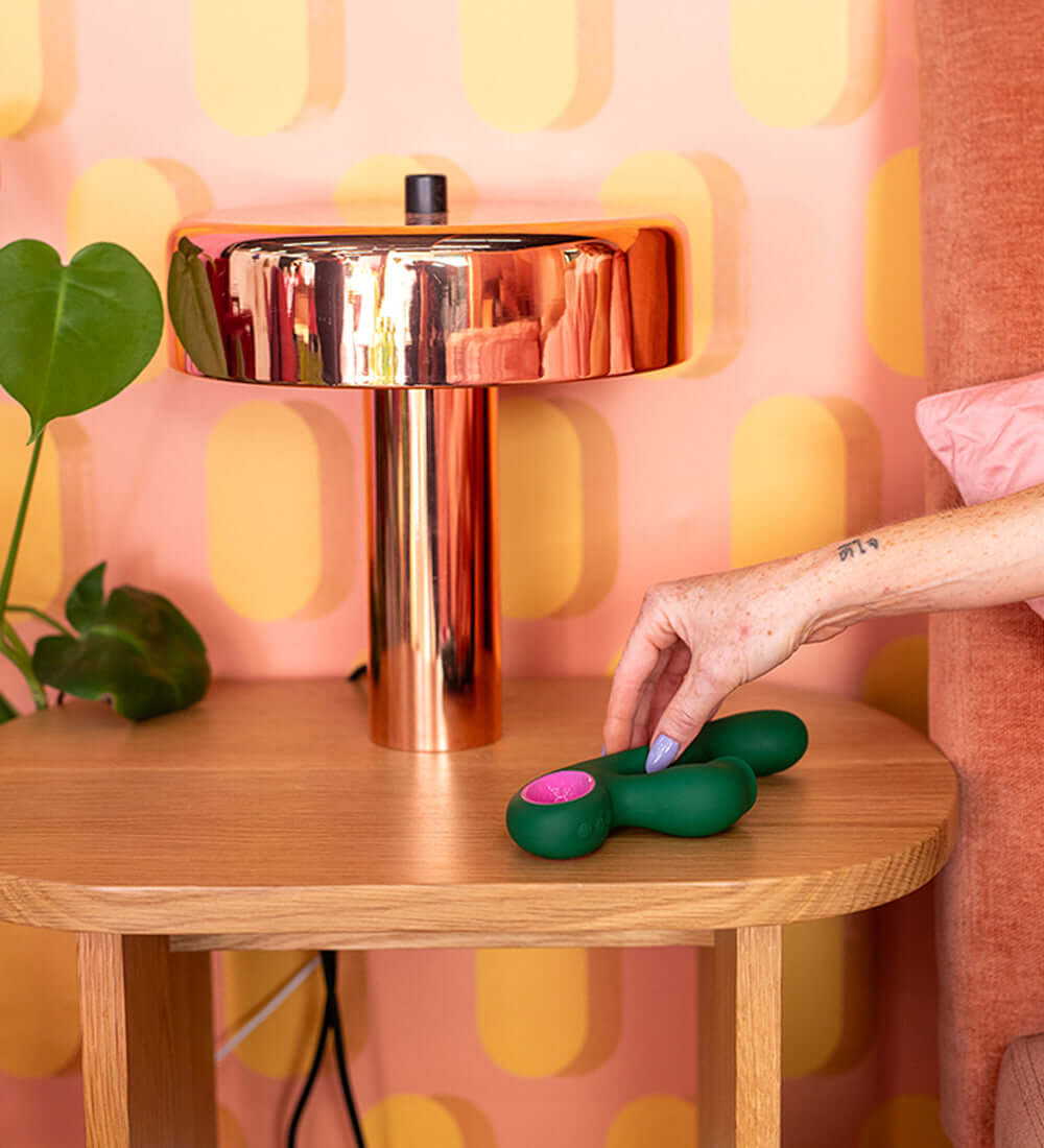 Pallina Triple-Action Rabbit Vibrator - Green-2